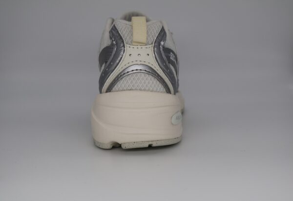 Nb 530