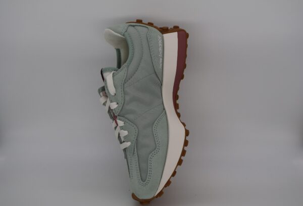 Nb 327